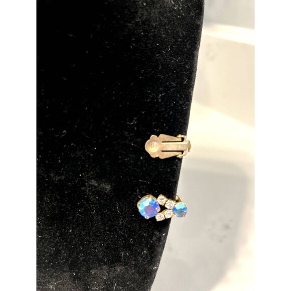 Vintage Aurora Borealis Iridescent Blue Crystal Clip-on Earrings, 50's Era - Picture 6 of 11